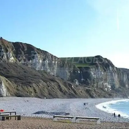 Campsite Roulotte Avec Vue Sur La Mer, Proche D'etretat